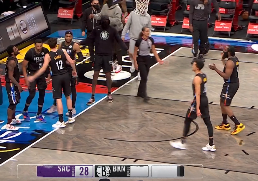 爱游戏体育-重返赛场引发热议！，莎拉波娃在尤文图斯比赛中险胜引发球迷热议的简单介绍-爱游戏体育